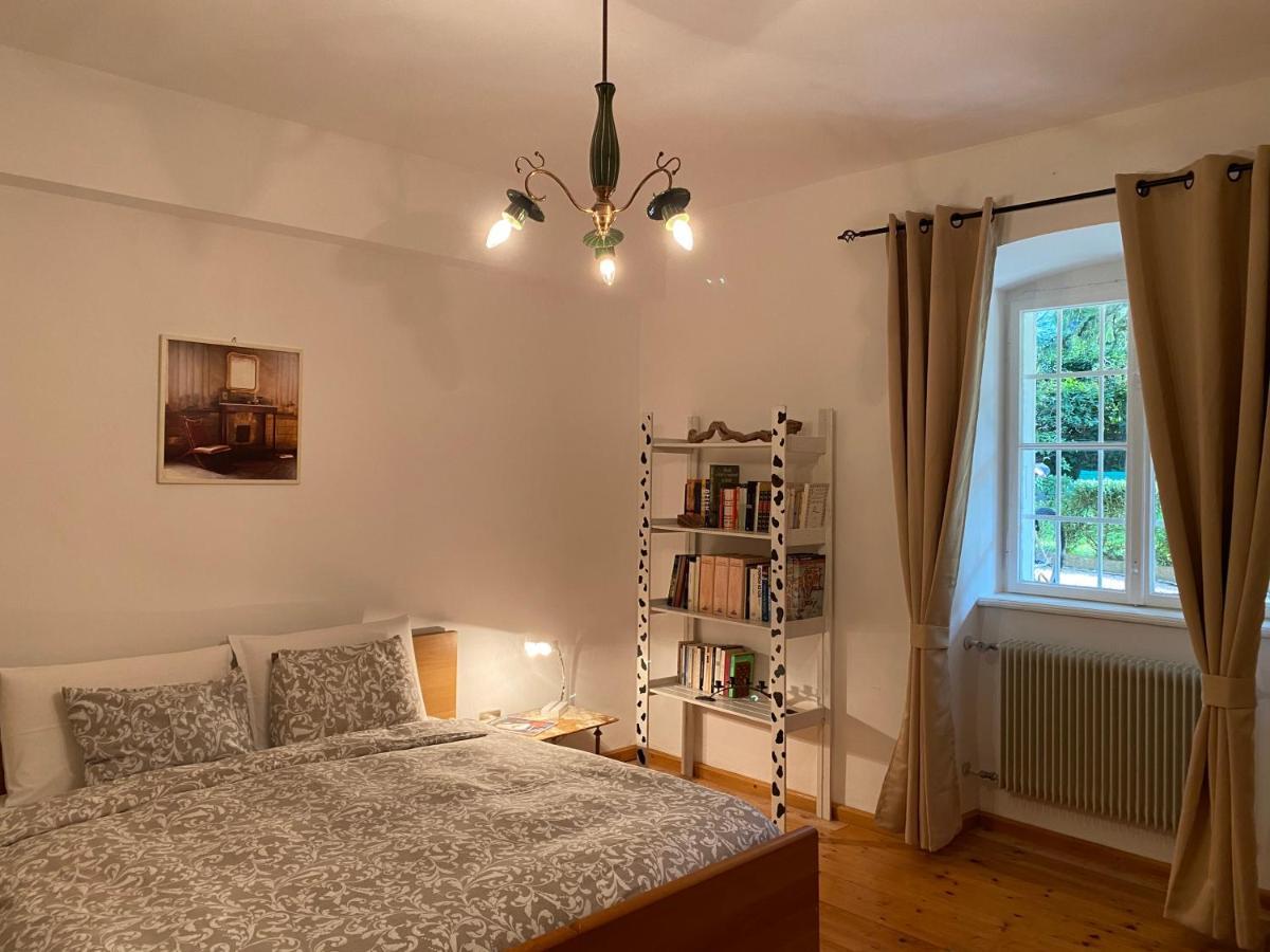 Cozy Apartment In A Historic Villa Meran Exterior foto